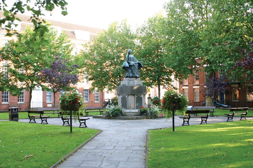 King Square garden with Bridgwater War Memorial in the centre