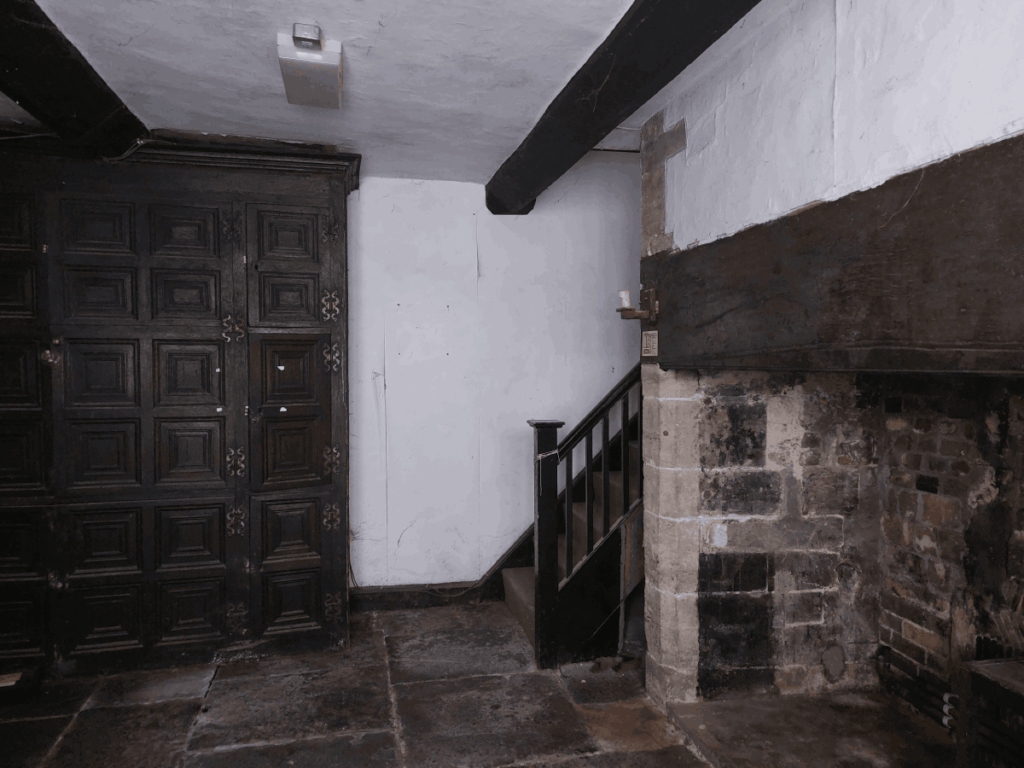 The Old Courthouse, interior