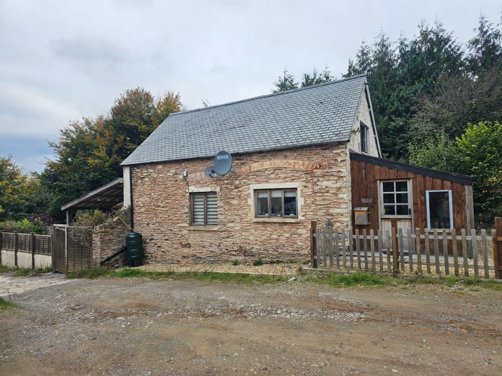 Higher Court Farm exterior