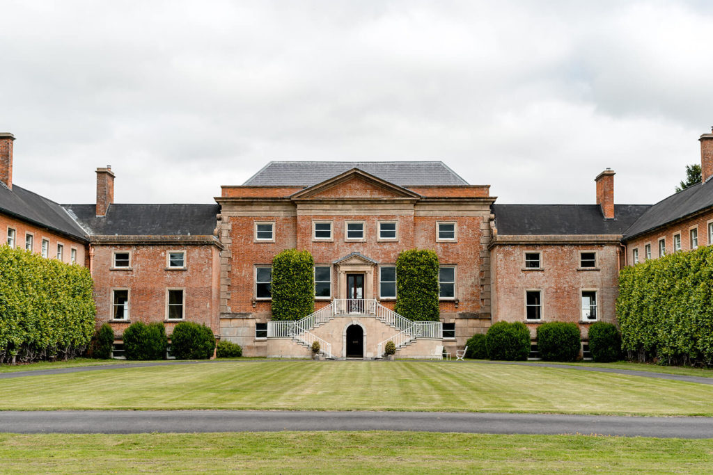 Earnshill House, exterior