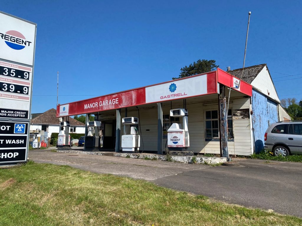 Manor Garage, exterior