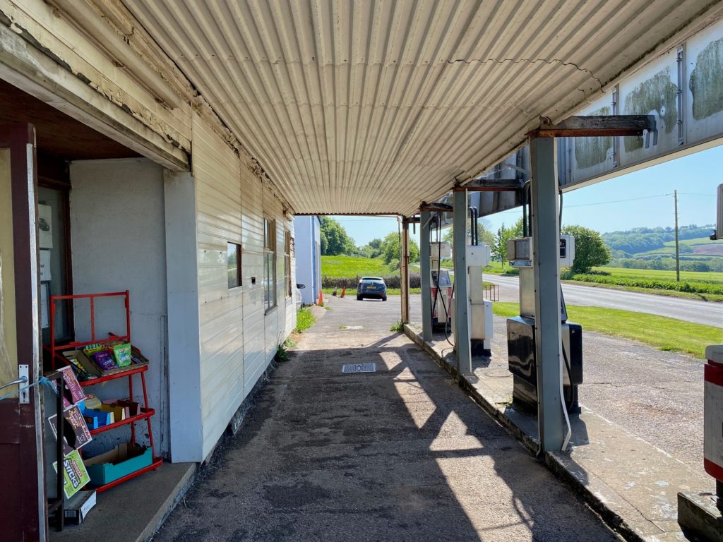 Manor Garage, exterior