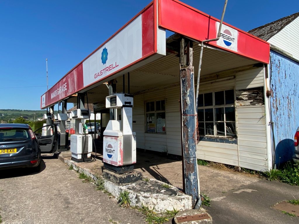 Manor Garage, exterior