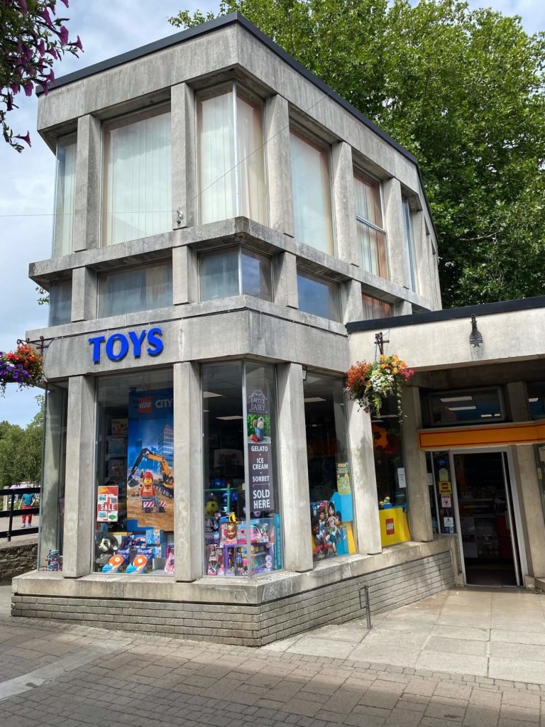 Ellenbray Toy Shop, exterior