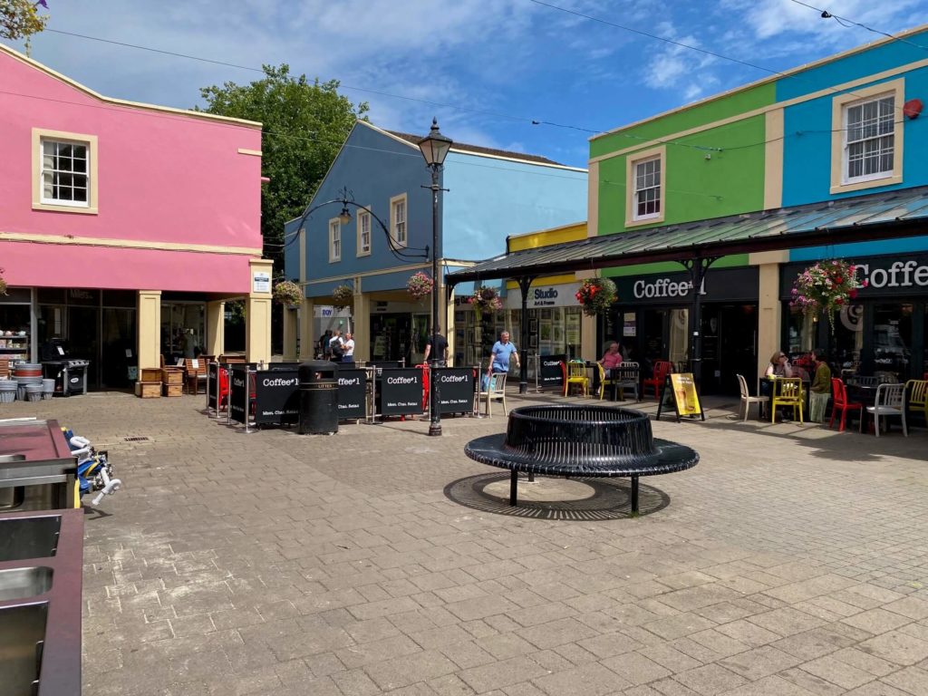 Ellenbray Toy Shop, exterior