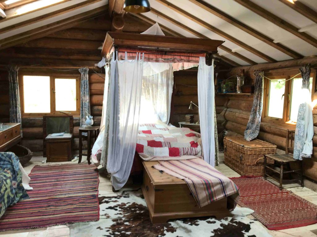 Burrow Hill Lodge, interior