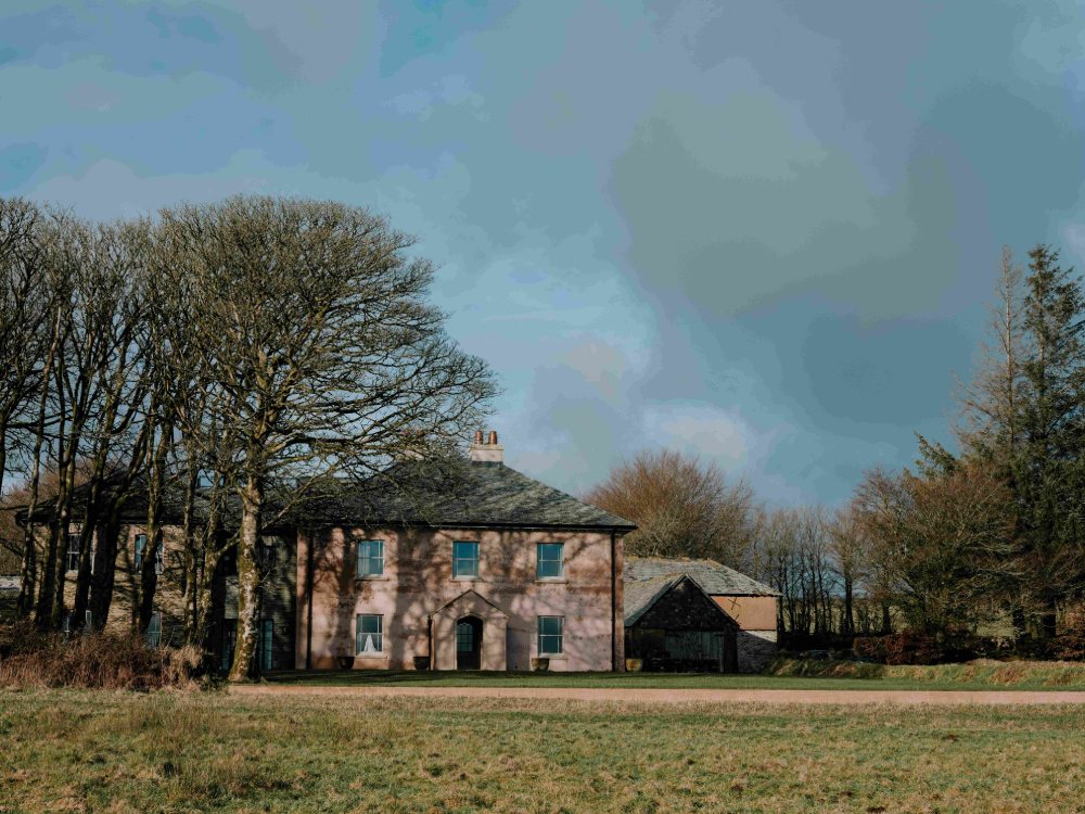 Duredon House, exterior