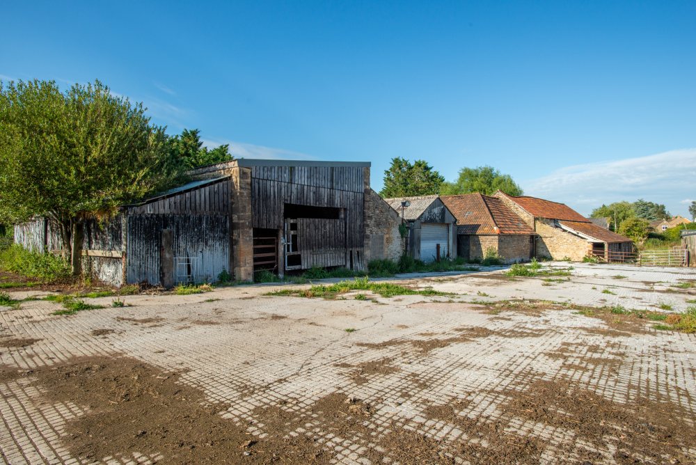 Manor Farm, exterior