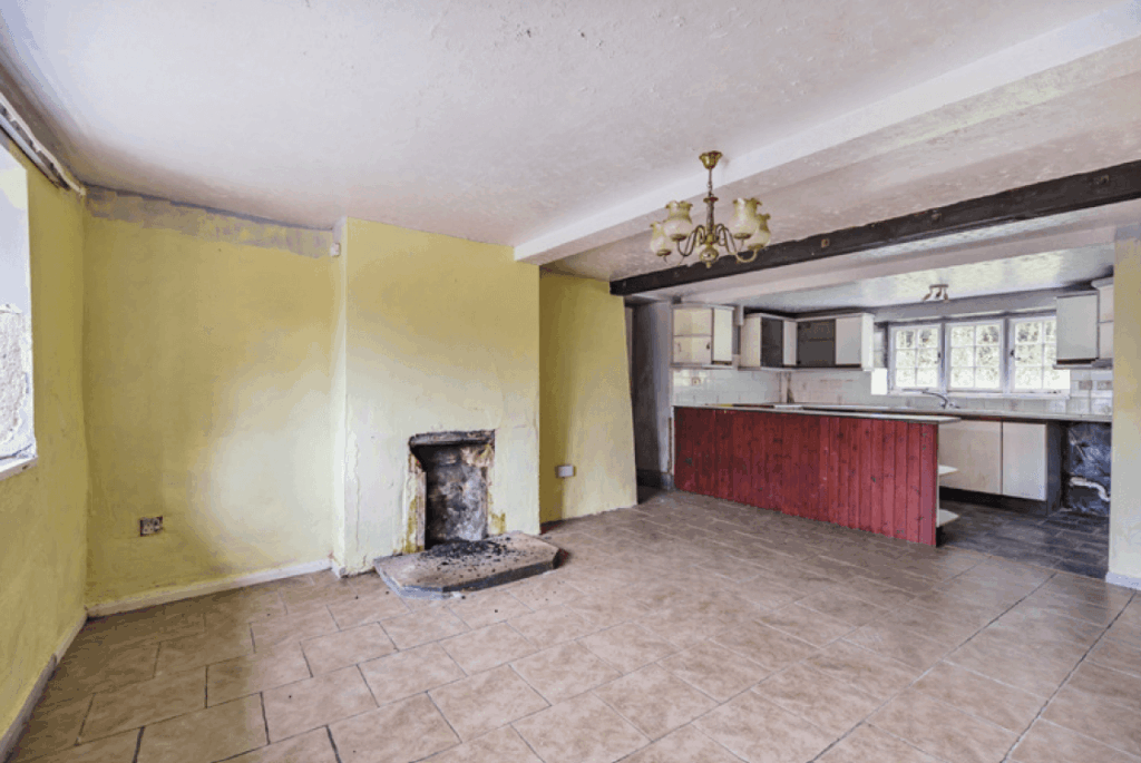 Manor Farm, interior