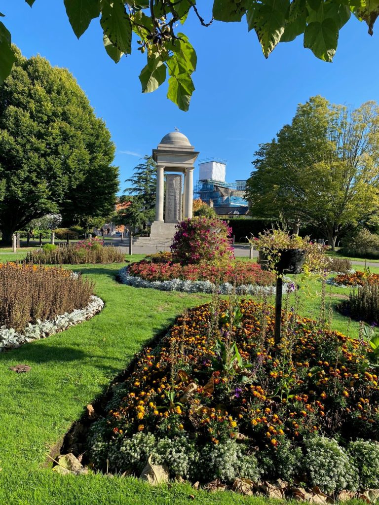 Vivary Park, exterior