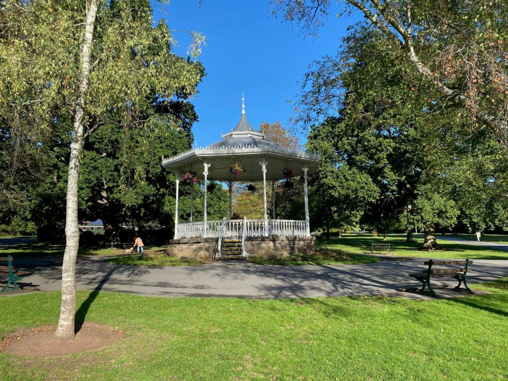 Vivary Park, exterior