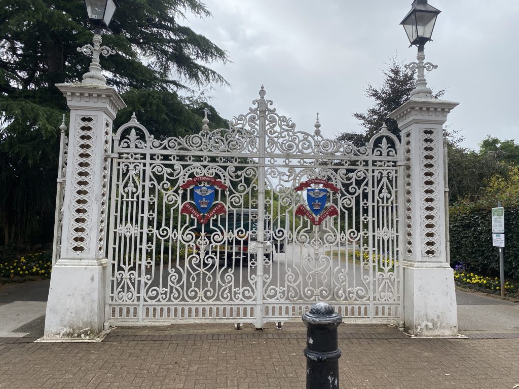 Vivary Park, exterior