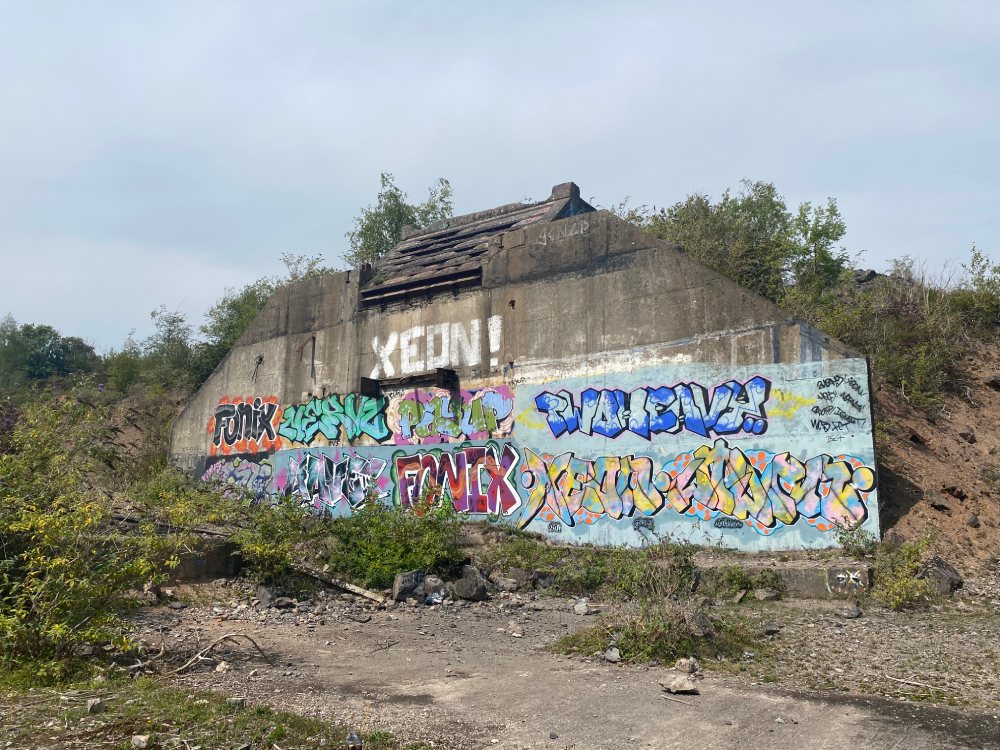 Westdown Quarry, exterior