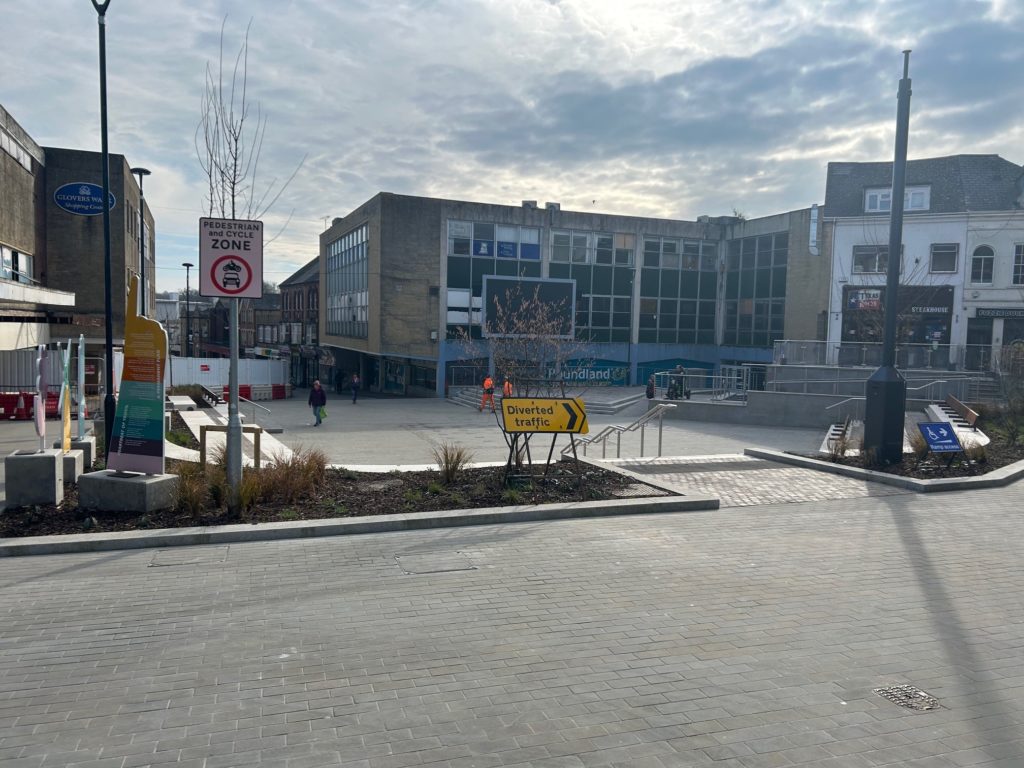 Yeovil Triangle event space, exterior